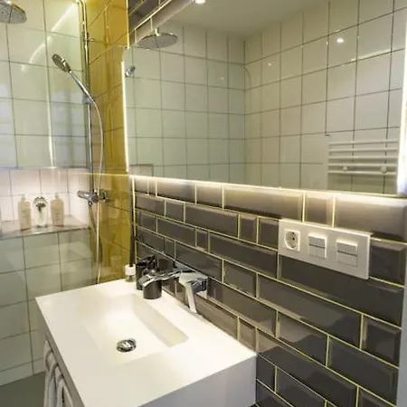 Apartamento Bonito Duplex Bajo Alhambra